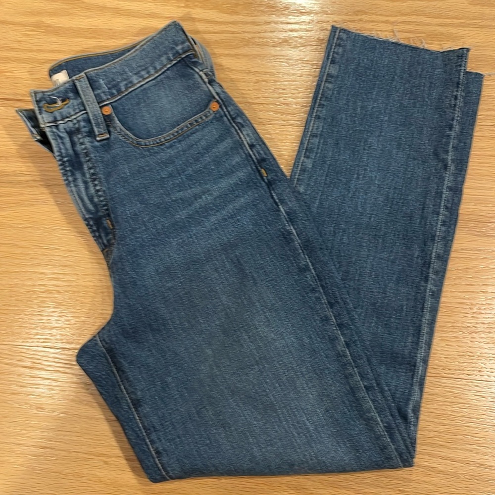 Ladies Madewell denim straight leg jeans.